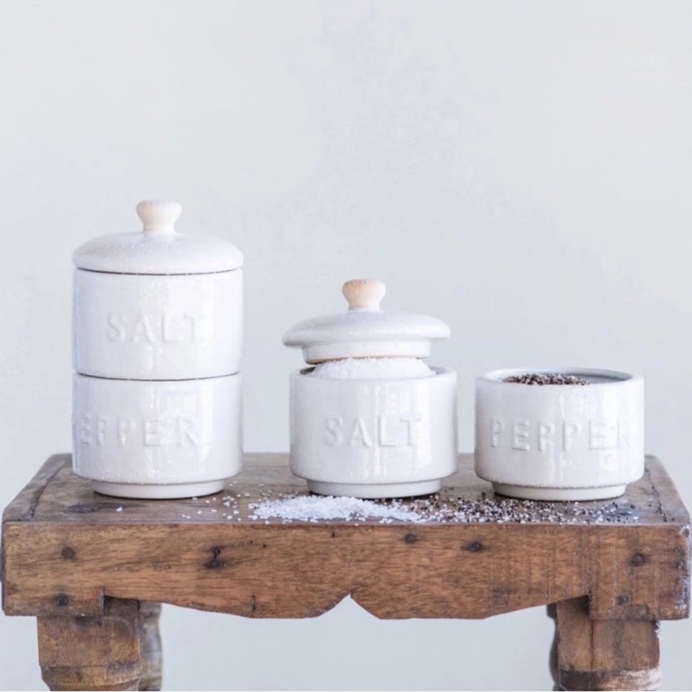 Stackable Salt & Pepper Pots w/ Lid